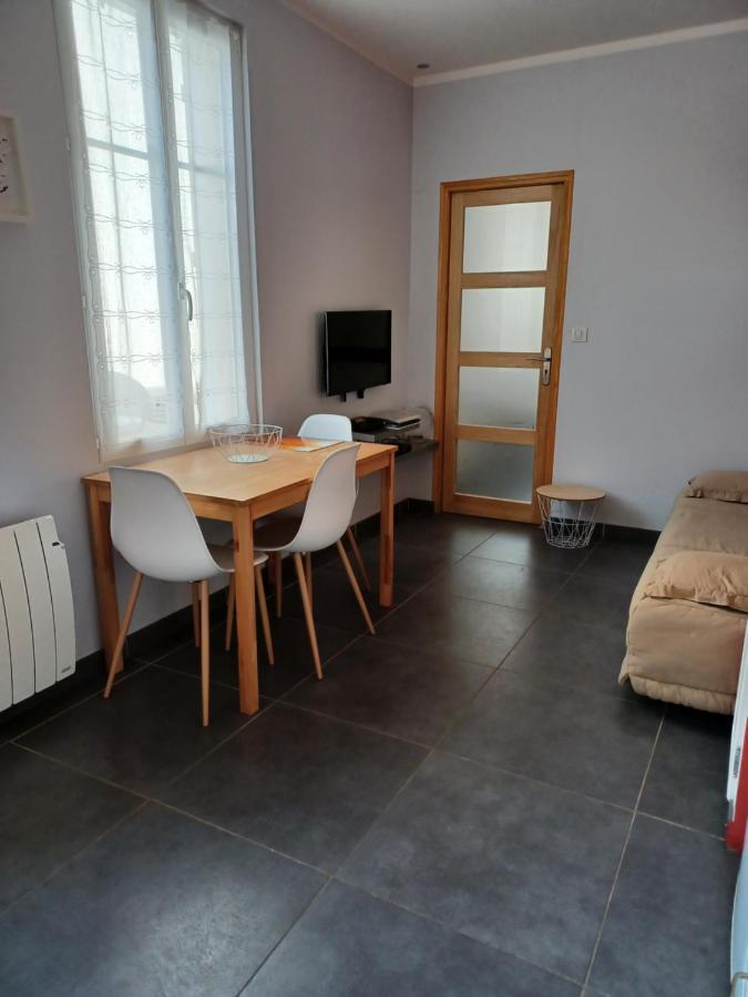 Holiday home Les Palerees, Petite Maison Au Coeur De La Sologne Des Etangs